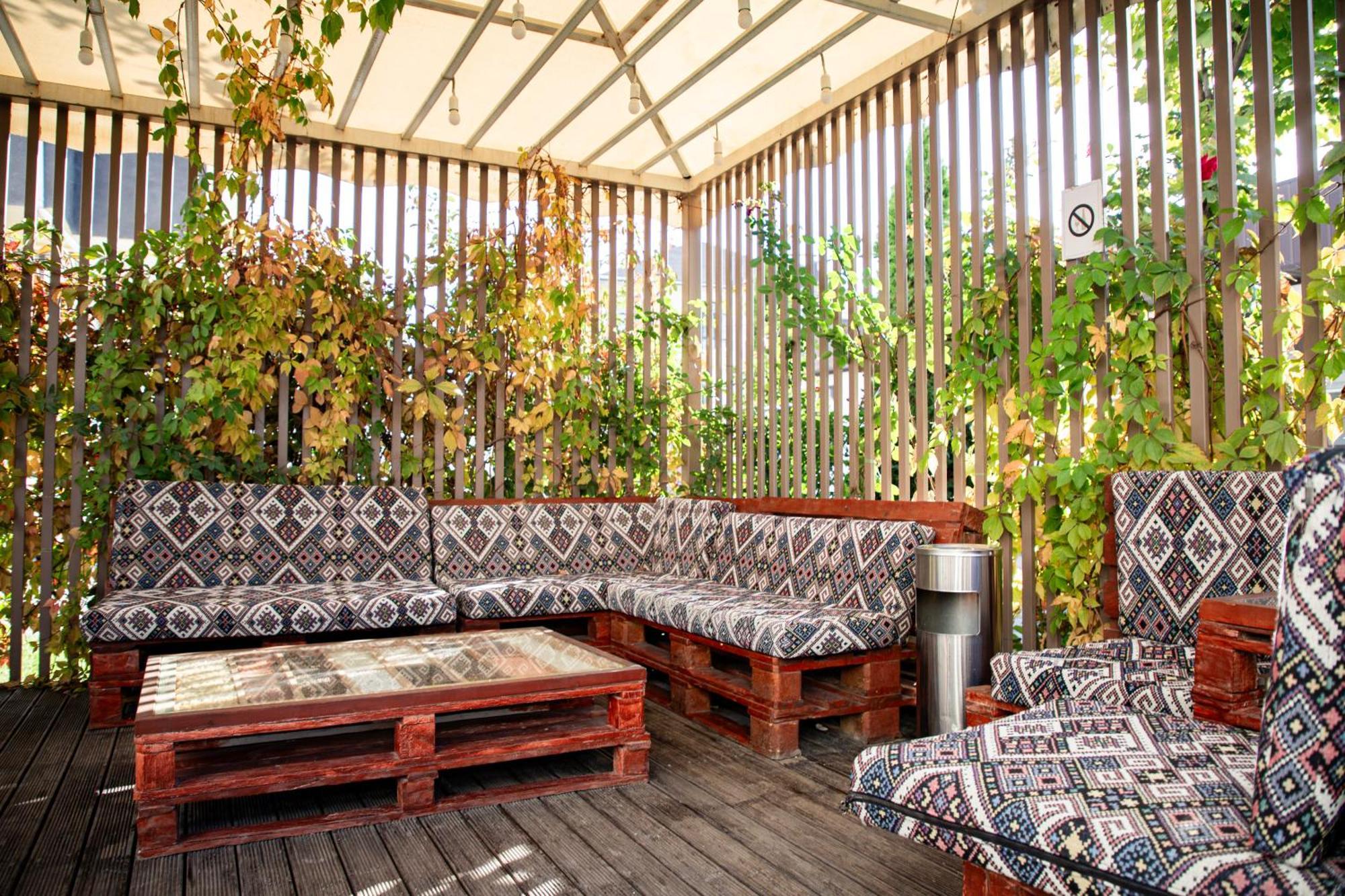 Casablanca Apart Hotel Бишкек Экстерьер фото