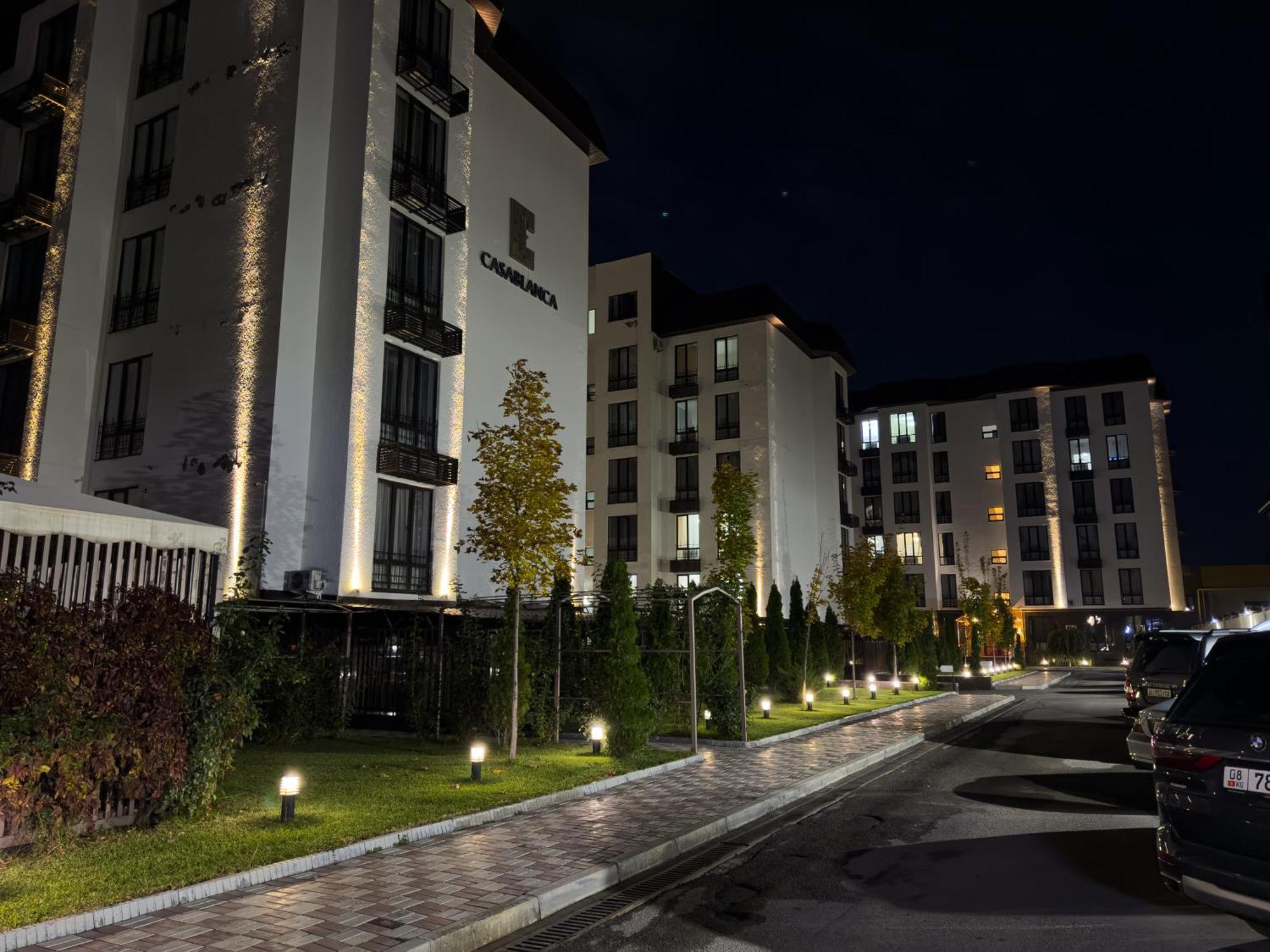 Casablanca Apart Hotel Бишкек Экстерьер фото
