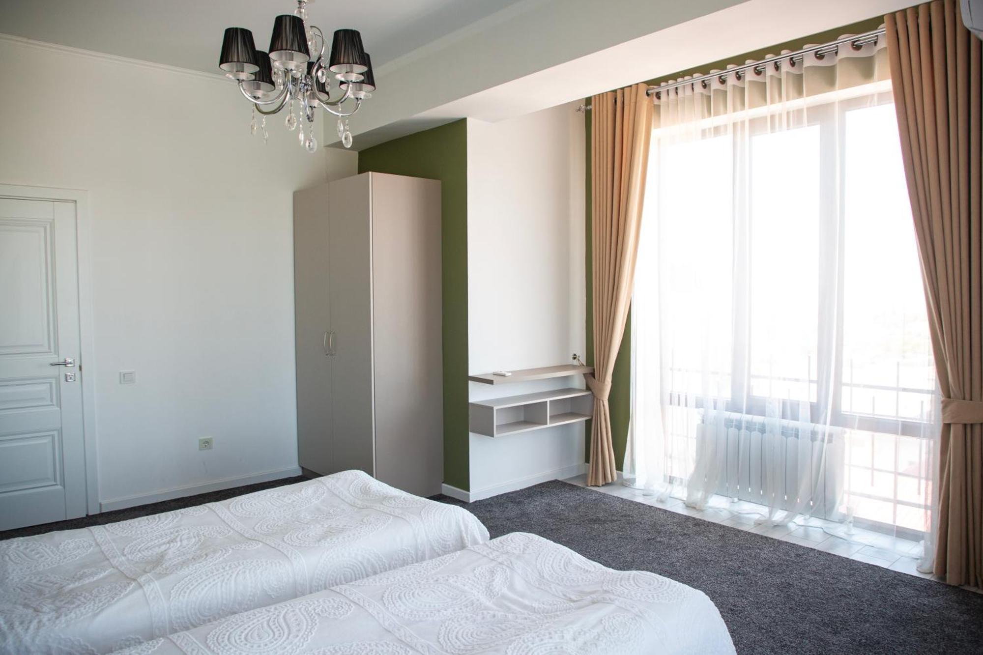 Casablanca Apart Hotel Бишкек Экстерьер фото