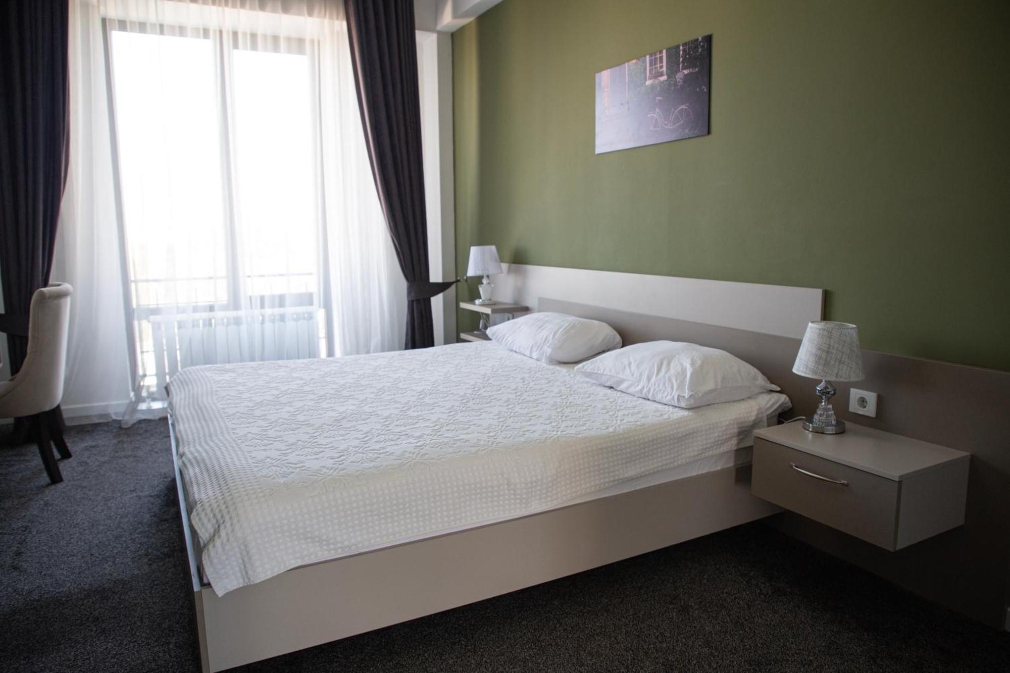 Casablanca Apart Hotel Бишкек Экстерьер фото